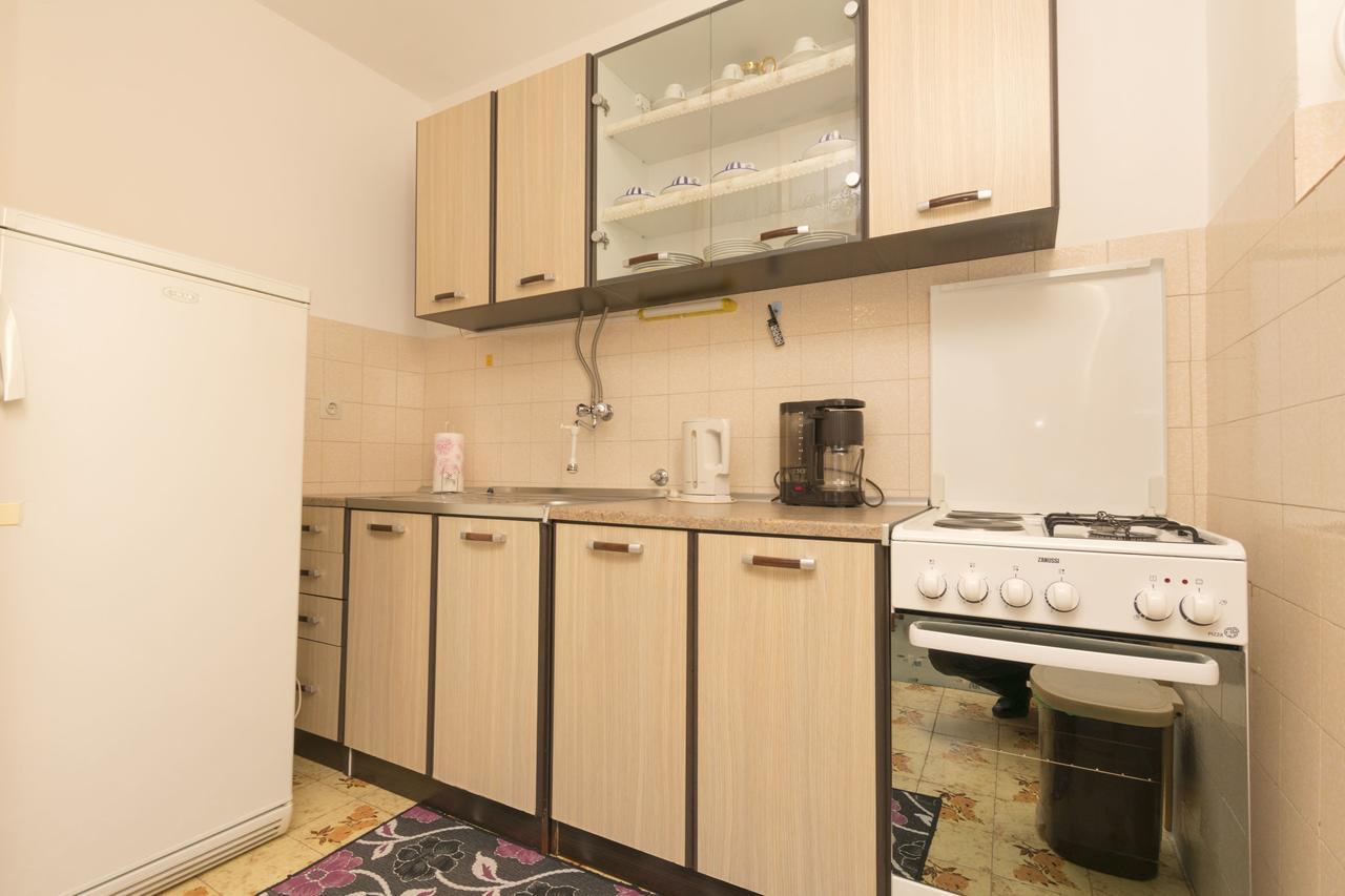 Apartments Visnja Primosten Ngoại thất bức ảnh