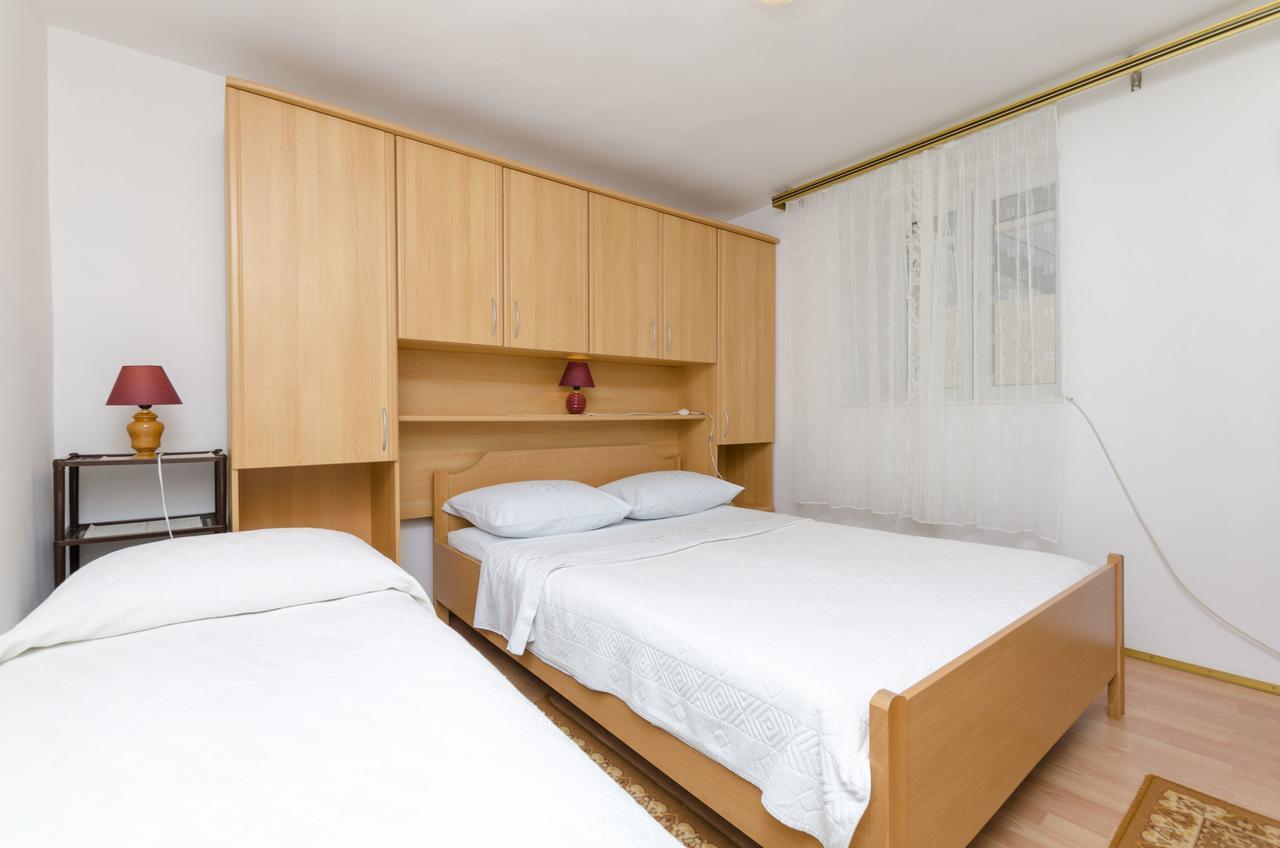 Apartments Visnja Primosten Ngoại thất bức ảnh