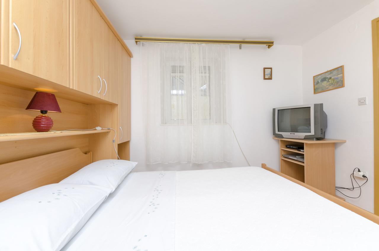 Apartments Visnja Primosten Ngoại thất bức ảnh