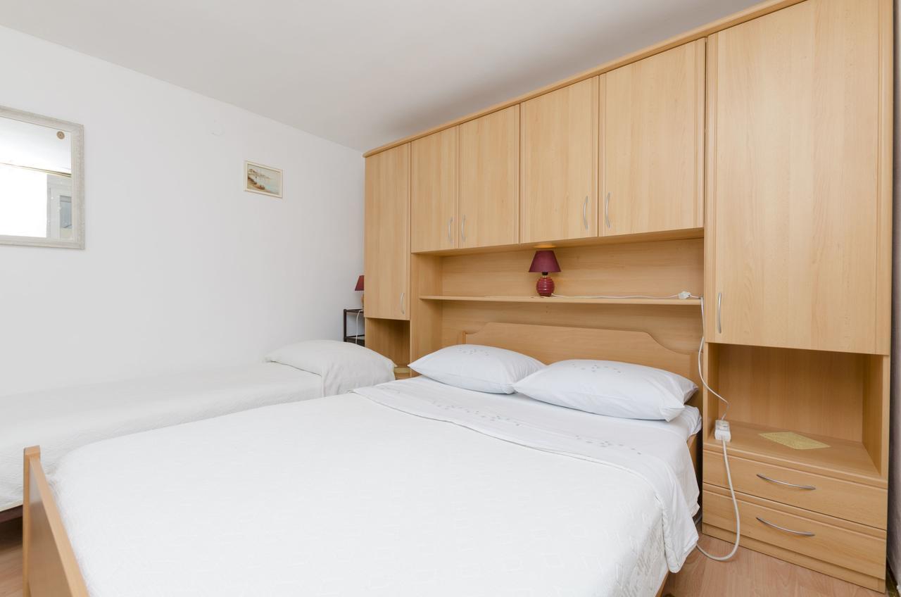 Apartments Visnja Primosten Ngoại thất bức ảnh